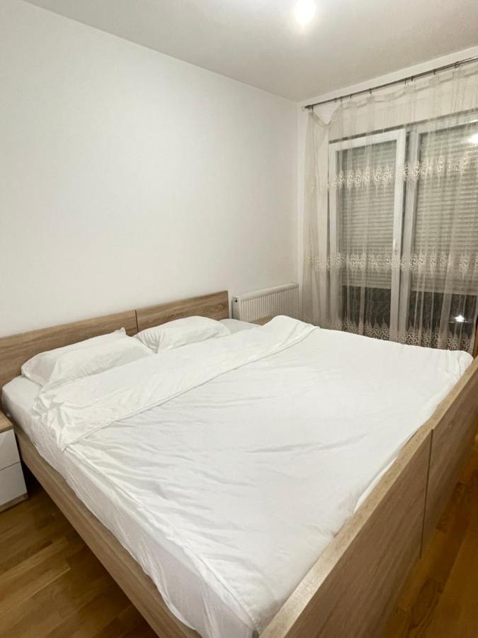 Pristina Apartment Luaran gambar